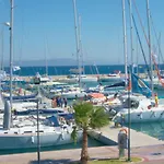מלון Bay