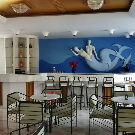 Bay Hotel 2*