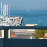 Bay Hotel Cos