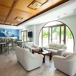 Hotel Bay