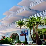 Bay Hotel 2*